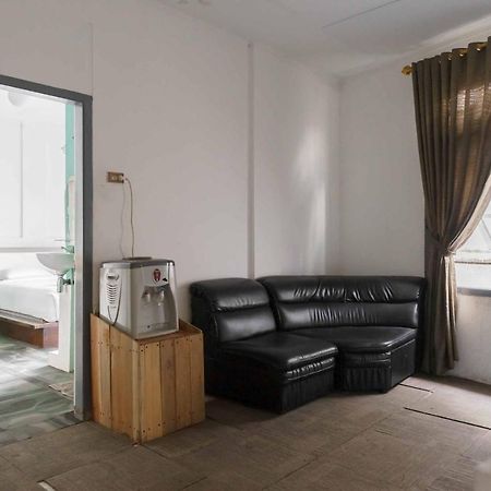 Urbanview Hotel Ananda Syariah By Reddoorz Букиттинги Экстерьер фото