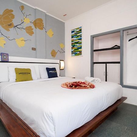 Urbanview Hotel Ananda Syariah By Reddoorz Букиттинги Экстерьер фото