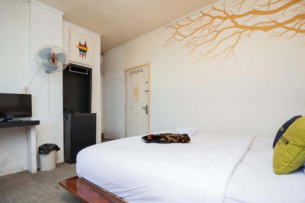 Urbanview Hotel Ananda Syariah By Reddoorz Букиттинги Экстерьер фото