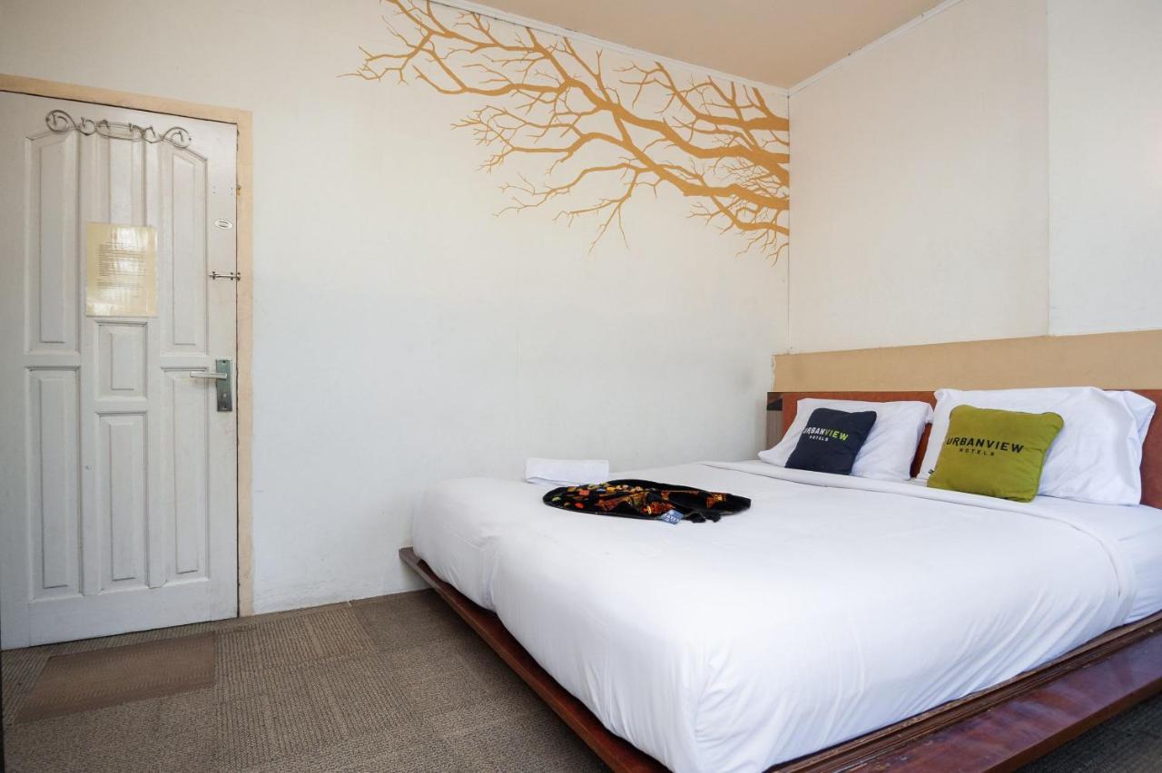 Urbanview Hotel Ananda Syariah By Reddoorz Букиттинги Экстерьер фото